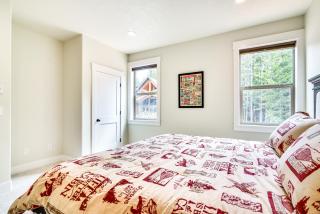 Government Camp Vacation Rental with Private Hot Tub - 1