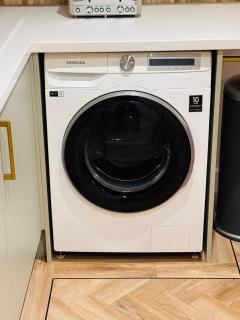 City Centre garden flat with Secure Parking - 5