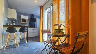 Charmant logement climatisé avec jardin à 5 min de la plage - 4