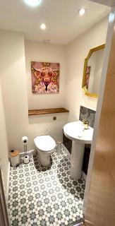 City Centre garden flat with Secure Parking - 4
