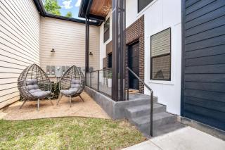 The Barbee 143 - Upper Level Ensuite @ The Barbee - 1