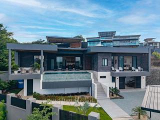 Beach Mode Luxury 3-Story House in Tamarindo - 9