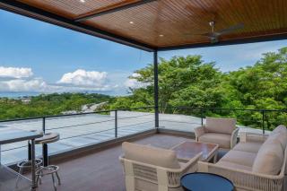 Beach Mode Luxury 3-Story House in Tamarindo - 6