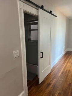 Full Apartment in Lynn - Fits 5 people - 1