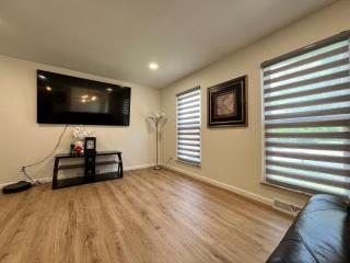 Gorgeous Timberwood 3bedr 3bath with basement 4 beds - 4