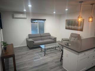 Cozy Home Away From Home - 6