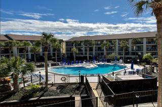 3BRPoolside Condo Near Beach - 6