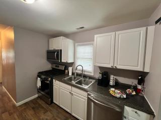 Glendale Cozy Gem 2b 1b queen,twin, trundle,sofa - 4