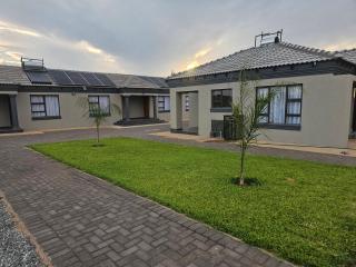 Vation Nation Guest House - 9