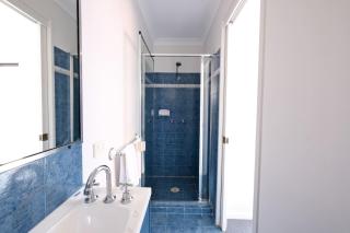 2-Bedroom Apartment with Terrace - 4