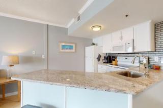 Pristine Oceanview 1 Br at the Palace! Unit 811 - 4