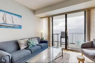 Relaxing Oceanfront 2BR Beach Condo! Royal Garden 1514 - 0