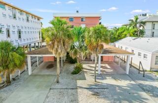 Summer Lovin' - Cozy Lido Key Beach House - 8