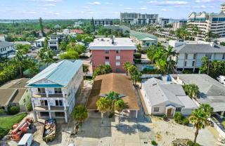 Summer Lovin' - Cozy Lido Key Beach House - 4