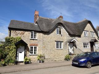 1 Bed in Sherborne 51018 - 0