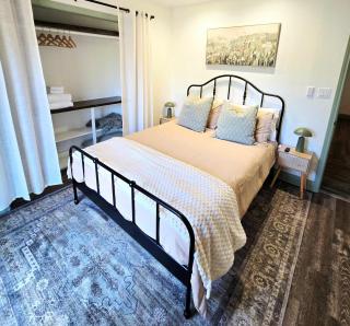 Entire House Charming 4 BR Home on Lewisville Lake - 1