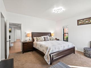 Luxurious gated Condo in Sabino cyn, resort style living - 6