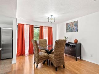 Luxurious gated Condo in Sabino cyn, resort style living - 3