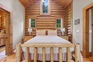 Large secluded 3 bedroom Cabin - 3