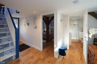 Lily Wood Cottage outside Hurlford - 5