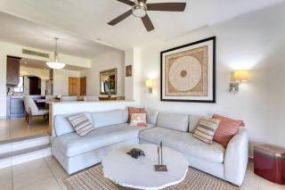 Serene Oceanfront Paradise Condo - 3