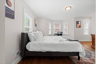 Spacious 3BR Near Harvard | Free Parking - 7