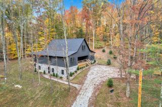 Luxurious cabin sleeps 15 The Woodford - 1