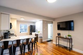 Adorable 2 King Bed Frenchtown Home - 8