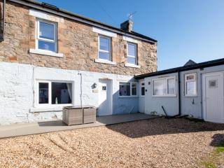 3 Bed in Seahouses CN103 - 1