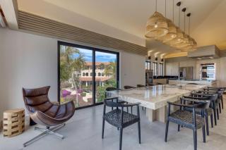 Luxury Unique Oceanfront Penthouse - 5