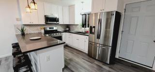 Cozy Home Away From Home - 7