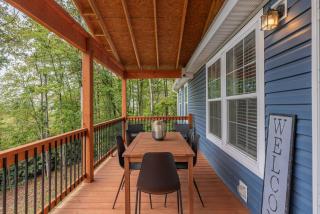 Private Retreat by the Ecusta Trail and Downtown - 6