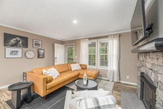 Private Retreat by the Ecusta Trail and Downtown - 3