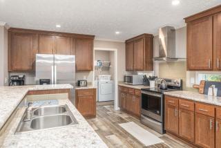 Private Retreat by the Ecusta Trail and Downtown - 2