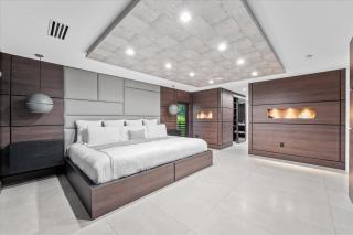 Luxury 6BR Estate with Heated Pool and Huge Parking - 9