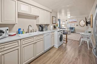 Private Basement - Two King Beds and Hot Tub - 6