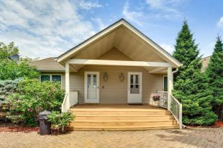 On the lake Hot Tub Pool Table 10 Beds - 7