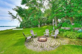 On the lake Hot Tub Pool Table 10 Beds - 3