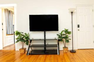 Spacious 1 bedroom Downtown - 9