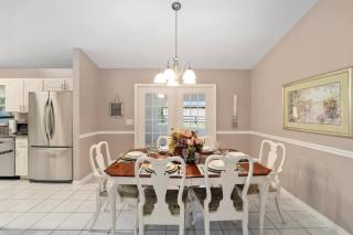 Large 3 bedrooms Equestrian - 0