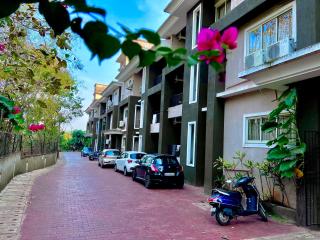 Stunning 4bhk Pool View Apartment 2bhkX2 - 1