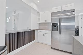 Tropical 4BR Villa with Pool, BBQ & Mini Golf Fun - 3