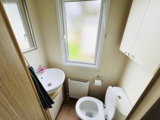 3 Bedroom Caravan FH24, Fairway, Sandown, Isle of Wight - 8