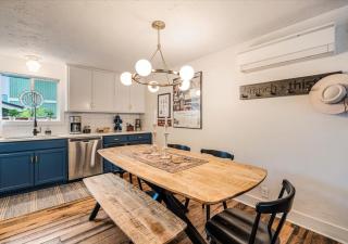 Branch & Thistle, 20 Min to Mt Bachelor & Hot Tub - 1