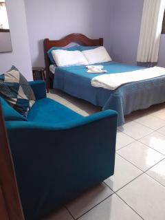 Suíte em casa compartilhada a poucos metros da praia - 3