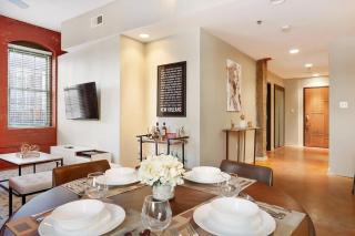 Group Getaway - 2 Modern 3BR-2BA Warehouse Flats - 6 Bedrooms & 4 Baths Total - 5