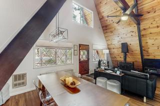 3BR Cabin Near Golf, Trails, Lakes, Skiing and More - 3