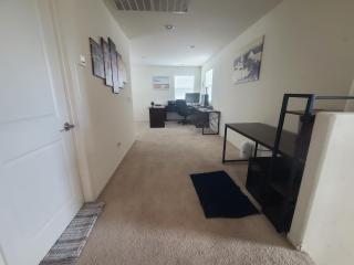 Entire Guest Suite With Bedroom, Lounge, Bath, and Laundry - 6