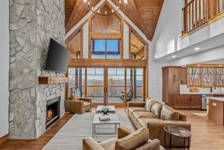 Sunset View Retreat at Eagles Nest - 1