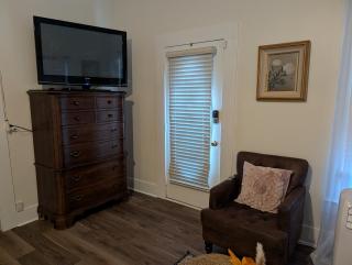Cozy, Cute, Private Ozark Suite 5 Mins to Hospital - 2
